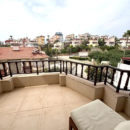 Mit Garten, 500 M Zum Strand, In Der Naehe Der Stadt Villa
